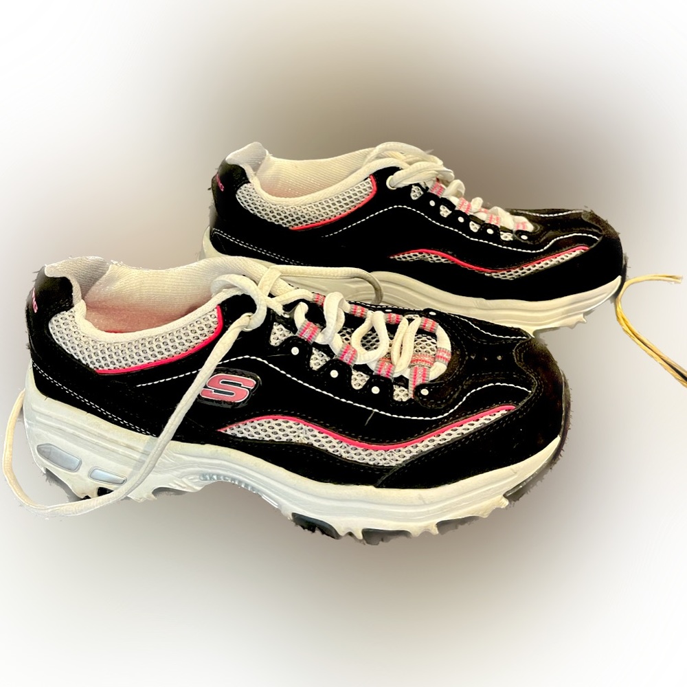 Skechers size 5.5 d’lite
